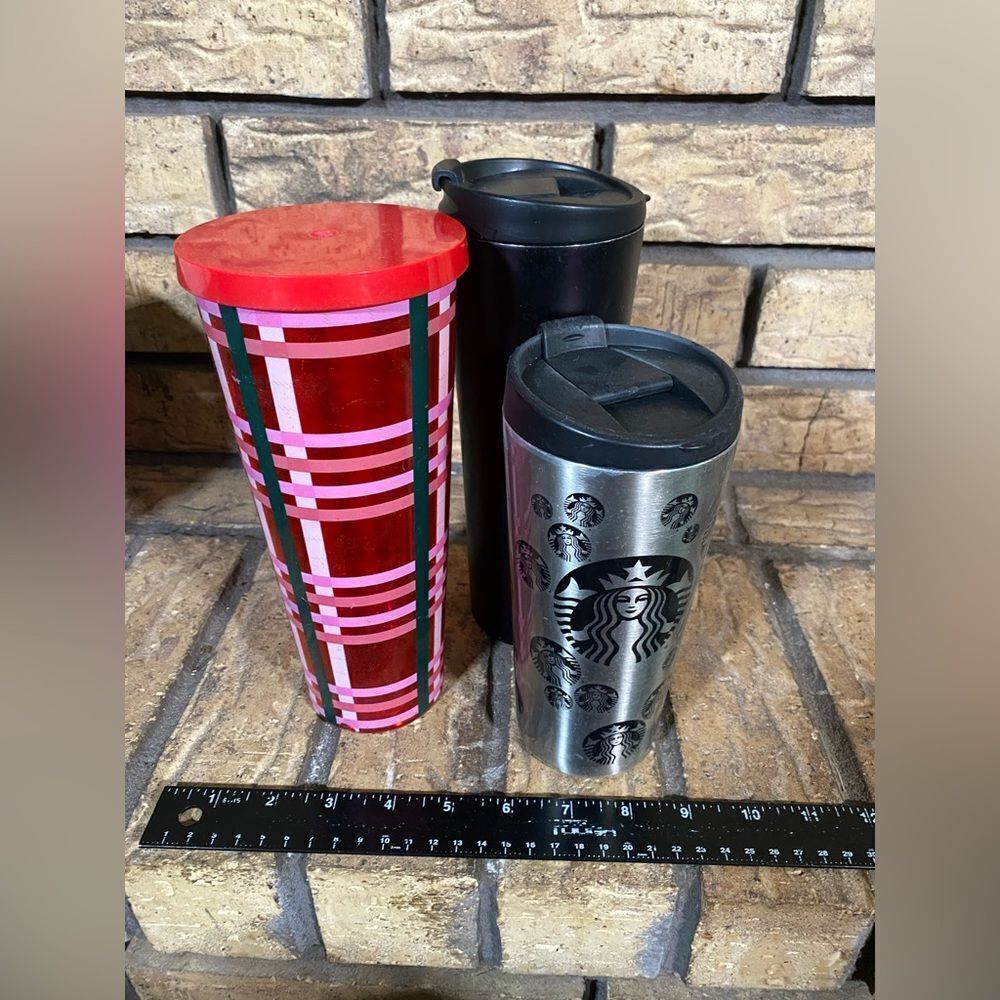 3 Starbucks cups‎